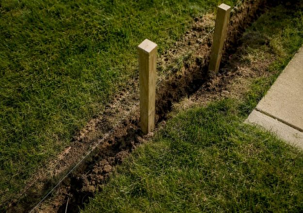 Property Line Fence Rules: Who Pays and Who’s Right